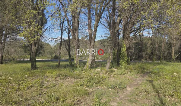 Terrain 1230 m²
