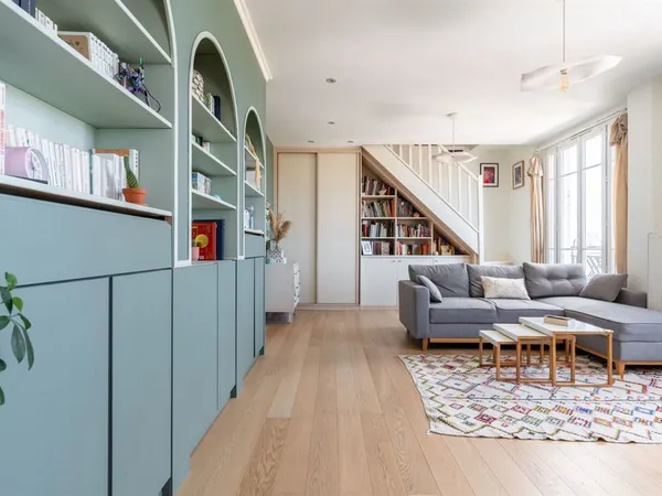 Max - Duplex de98m2 en dernier étage avec caves