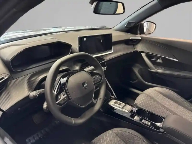 Peugeot 2008 hybrid 145 e-dcs6 — photo 32