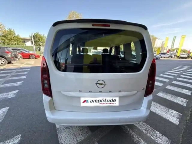 Opel Combo life taille m - electric 136ch - 54 kwh elegance — photo 6