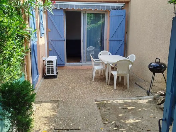 Particulier - Maisonnette meublée 1 chambre parking et gardien - Oct à juin - Canet Plage