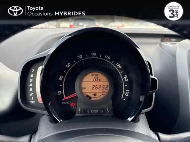 Toyota Aygo 1.0 vvt-i 72ch x-play 5p my19 — photo 10