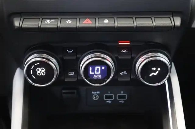 Renault Clio tce 90 - 21n — photo 29