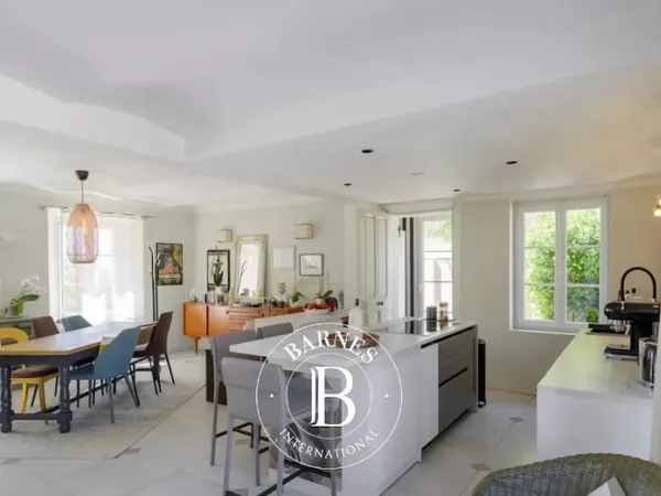 Villa 4 pièces 132 m²