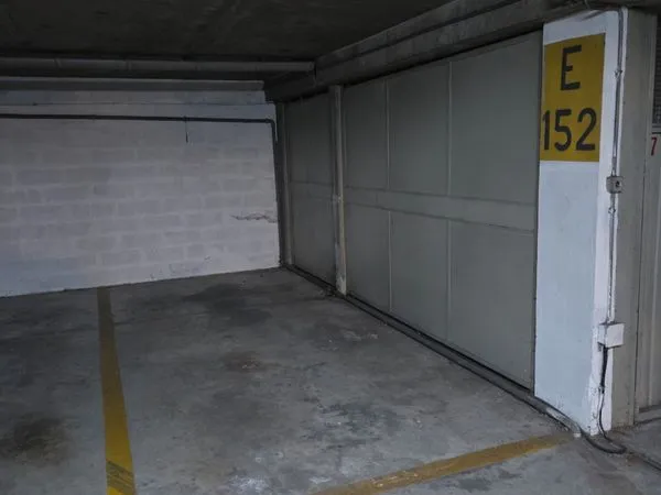 Place de parking sécurisée au -1 - Lyon 3 (Saxe-Gambetta / Garibaldi)