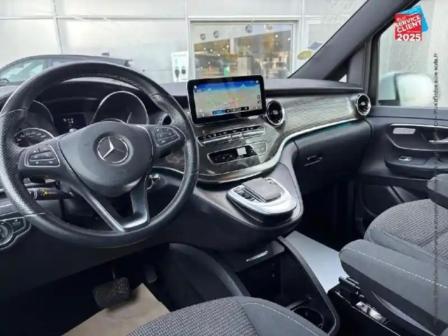 Mercedes Cla sse v 300 d compact  edition 9g-tronic — photo 15