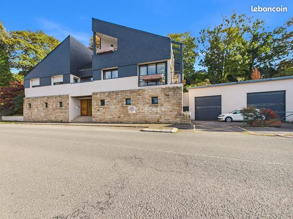 Maison 7 pièces 218 m²