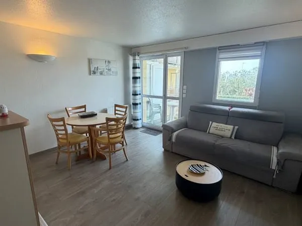 QUIBERON - Appartement rénové de 25 m² situé à deux pas du centre-ville