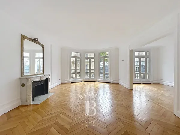 Le service location de la Maison BARNES vous présente ce bien :