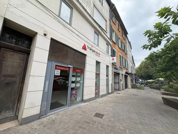 Local commercial 190 m² Aubagne