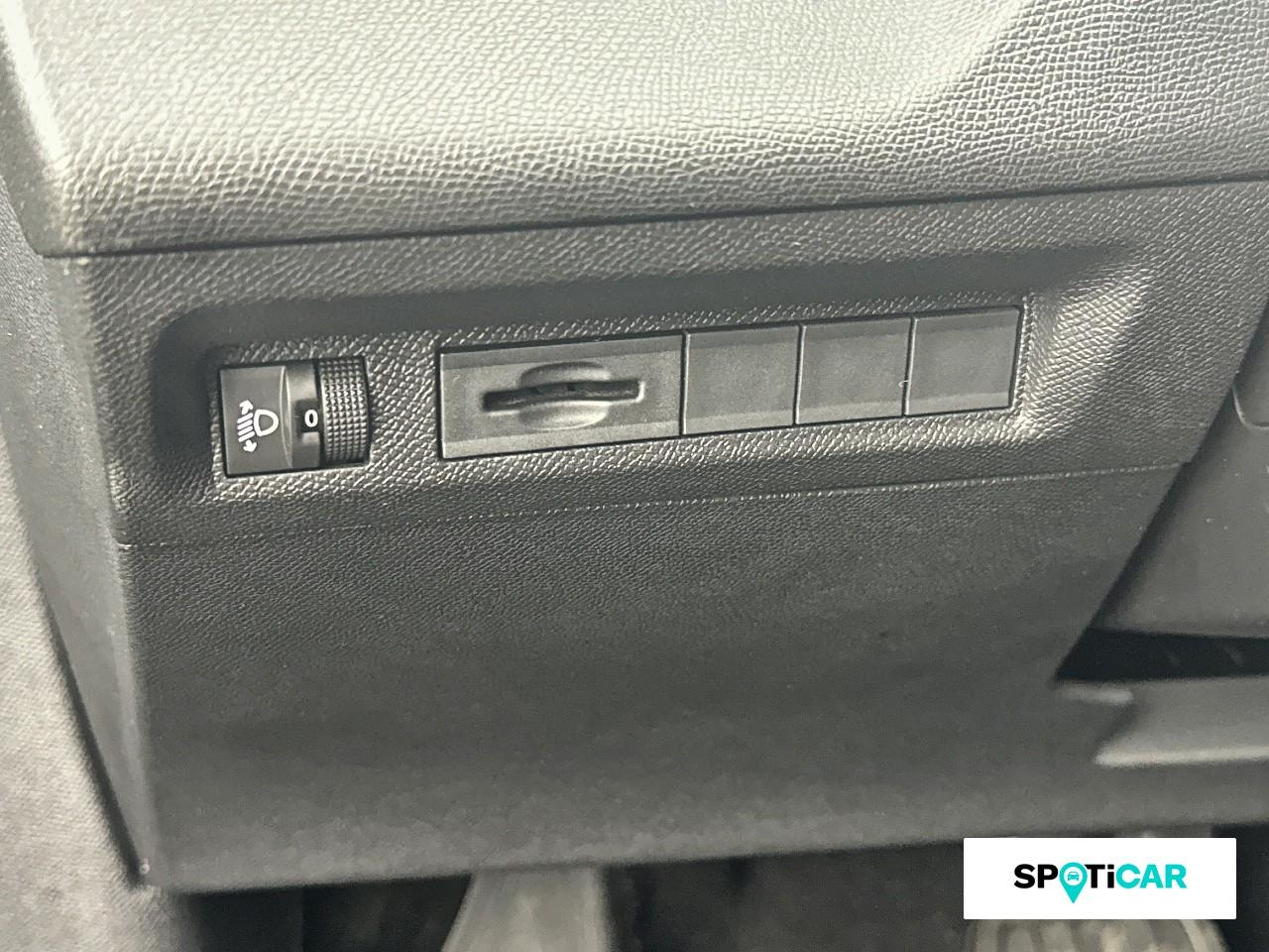 Peugeot 408 1.2 puretech 130ch s&s allure pack eat8 — photo 18