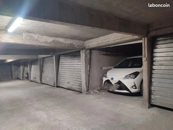 Garage à louer hyper centre St Chamond