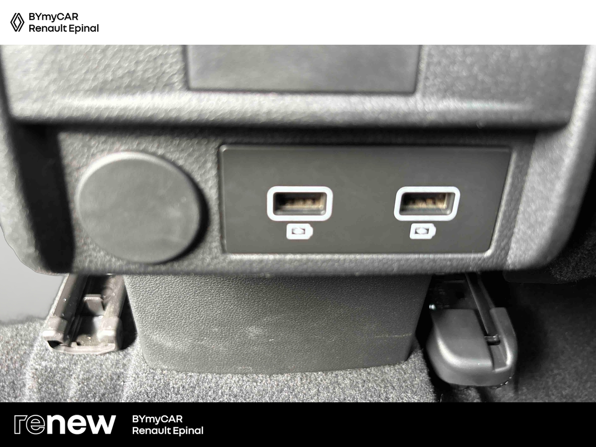 Renault Arkana E-Tech 145 - 21B — photo 23