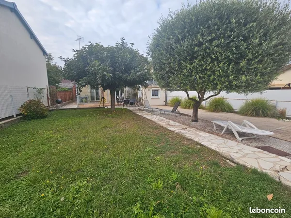 MAISON 138 m² St juery