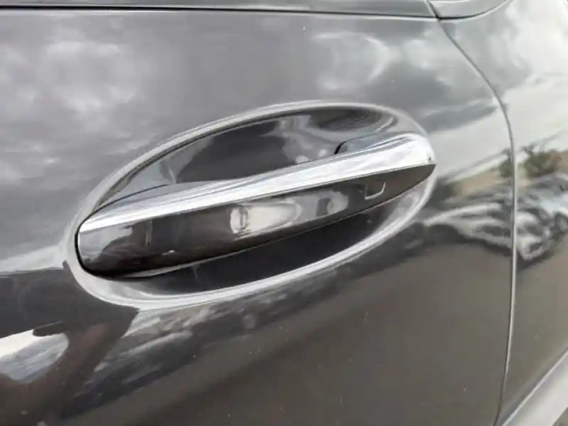Mercedes Glc 300e 4matic coupé amg line — photo 14