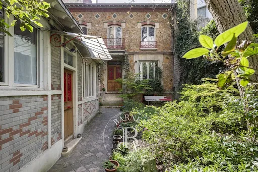 Appartement 10 pièces 291 m²
