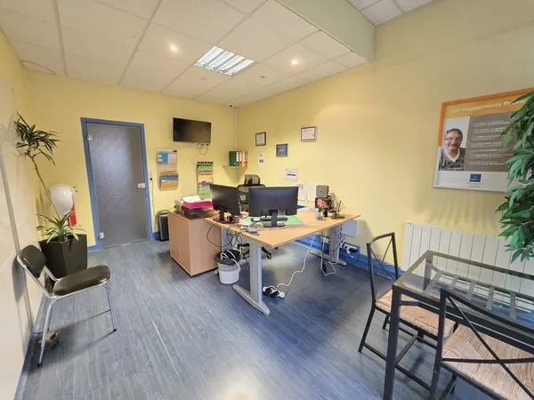 Local 3 pièces 39 m²