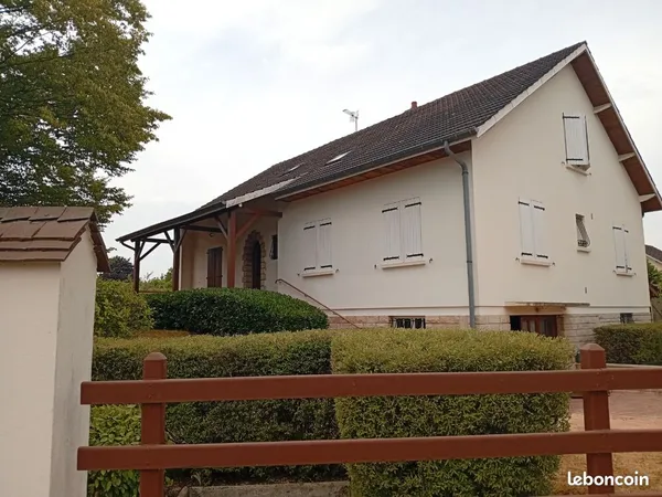 Maison 9 pièces Domois