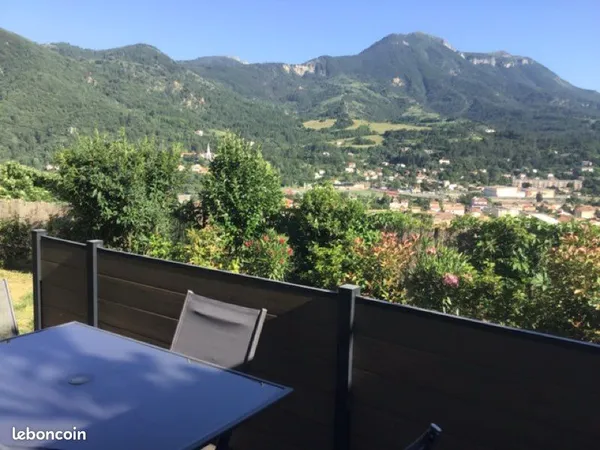 T2 meublé au calme Rez de jardin