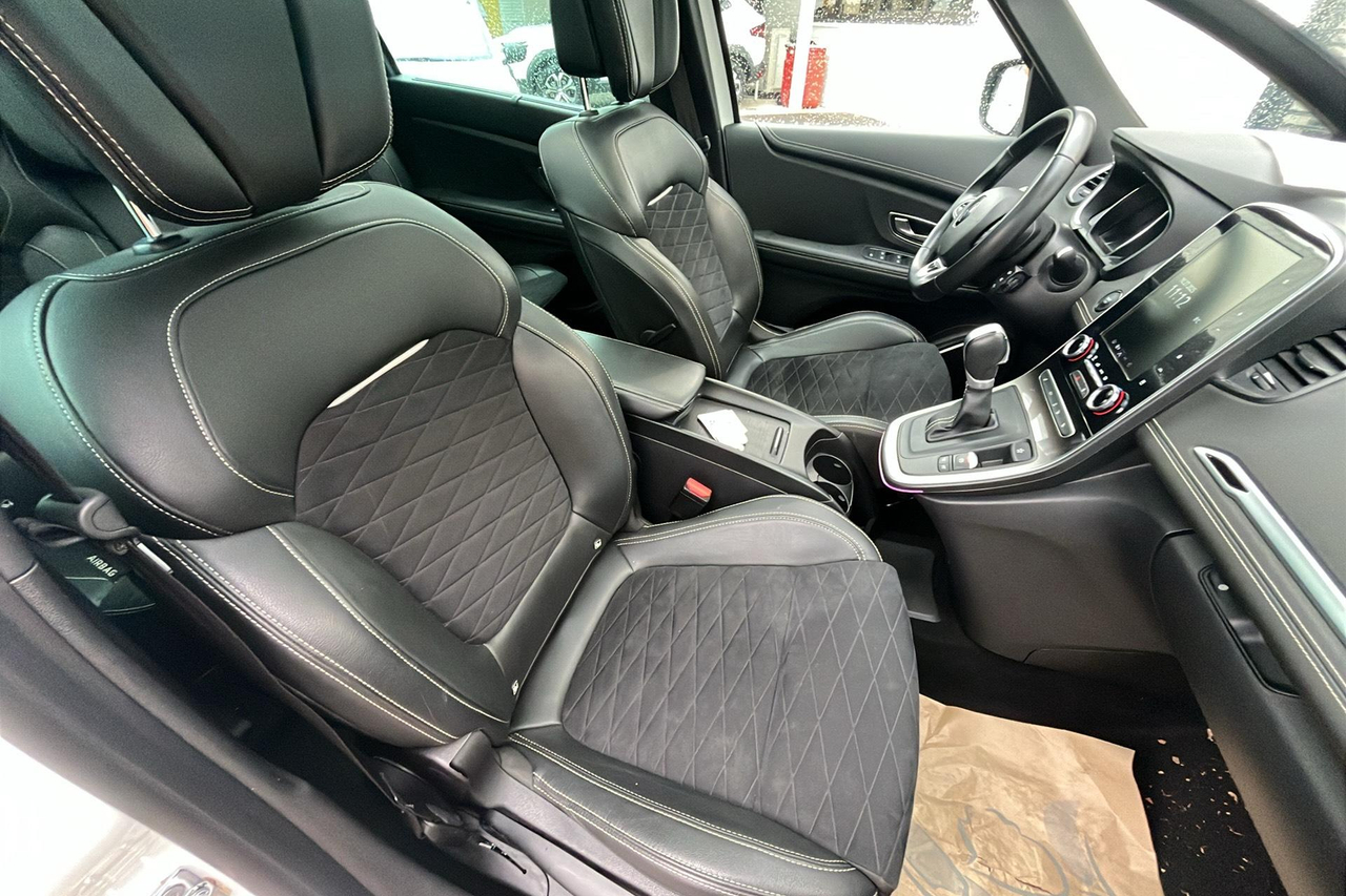 Renault Grand Scenic TCe 160 EDC — photo 14