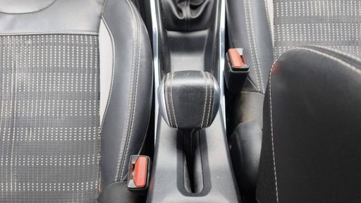 Peugeot 2008 1.6 VTi 120 - Allure – 2013 – 145338 km – Essence – Boîte Manuelle — photo 10