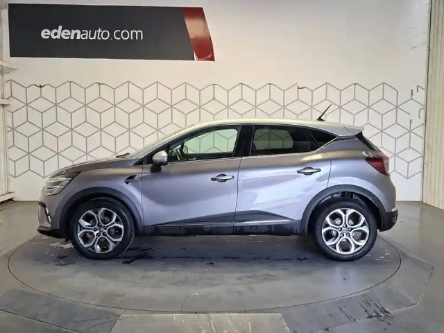 Renault Captur tce 155 edc fap — photo 2