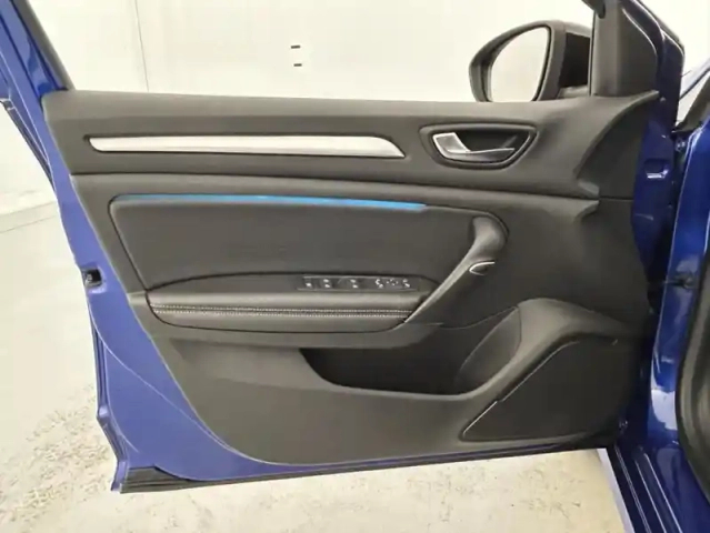 Renault Megane 1.5 blue dci 115ch techno edc + toit ouvrant — photo 40