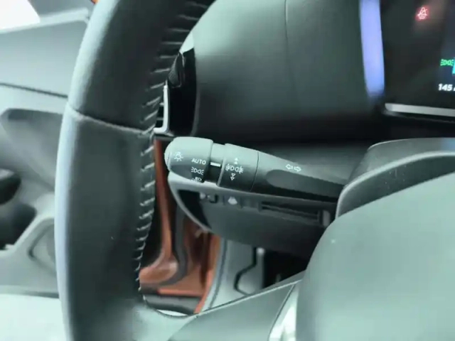Citroën C4 puretech 100 s&amp;s bvm6 feel — photo 18