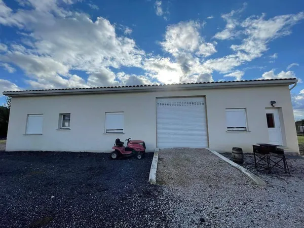 Maison de plain-pied 2 pièces 133 m²