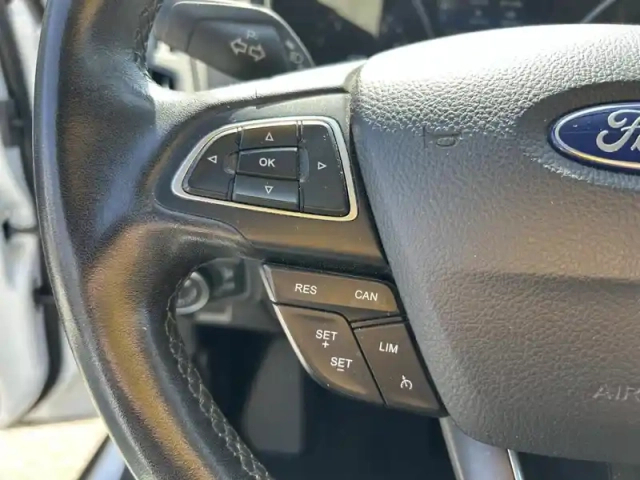 Ford Focus 1.0 ecoboost 125ch stop&amp;start titanium — photo 14