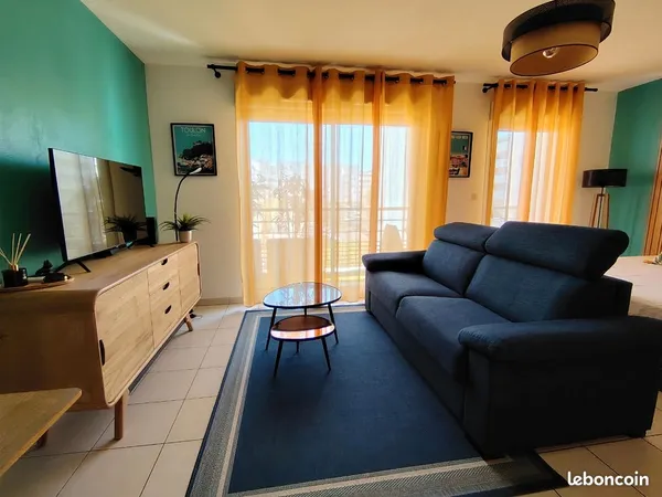 ​📍 Studio Meublé Haut de Gamme - 33 m² - La Seyne-sur-Mer (Porte Marine)