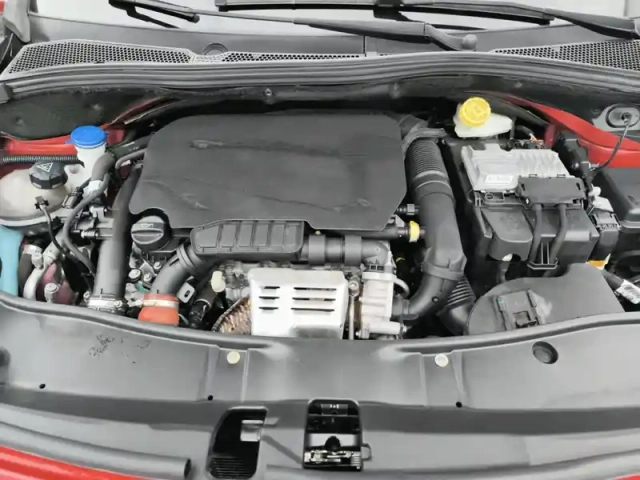 Peugeot 2008 1.2 puretech 110ch s&amp;s bvm5 — photo 23