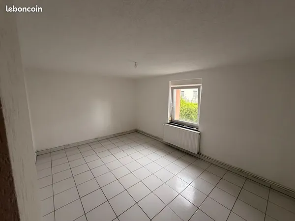 Appartement F4, plain pied, entrée privative