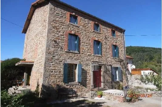 Vends maison 210m² familiale en pierre résidence principale ou secondaire 1h30 de Lyon