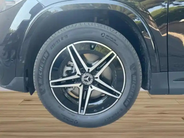Mercedes Eqa 250+ — photo 9