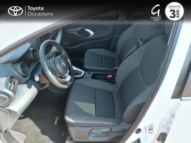 Toyota Yaris 116h design 5p my22 — photo 11
