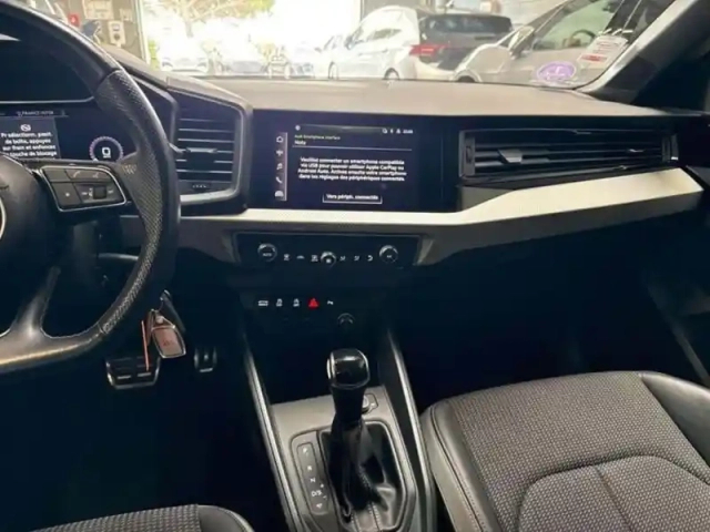 Audi A1 30 tfsi 110 ch s tronic 7 s line — photo 10