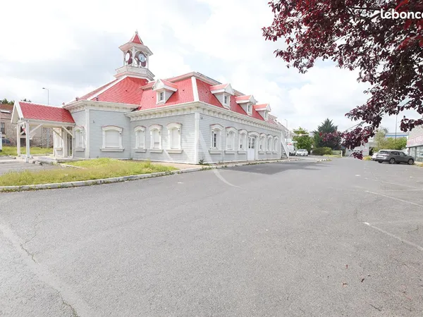 Local commercial 1158 m² PIERRELAYE