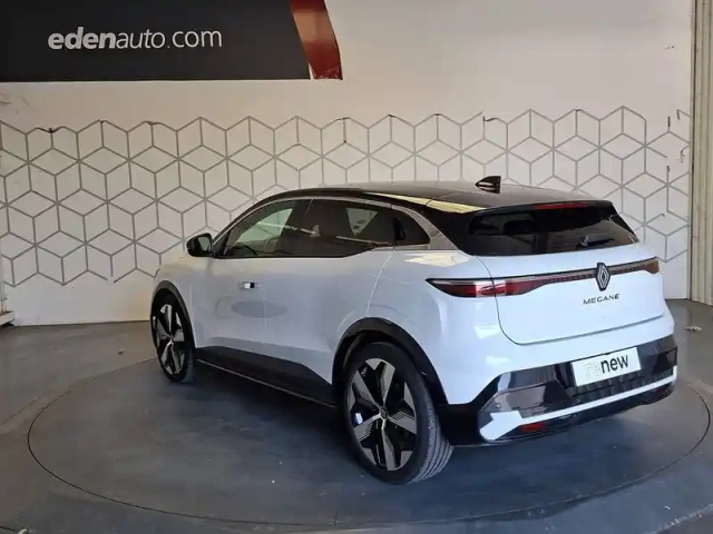Renault Megane e-tech ev60 220 ch optimum charge — photo 2