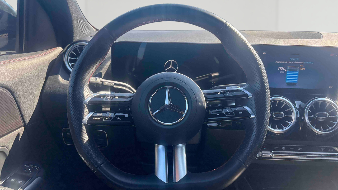 Mercedes GLA 250 e Hybrid EQ 8G-DCT — photo 10