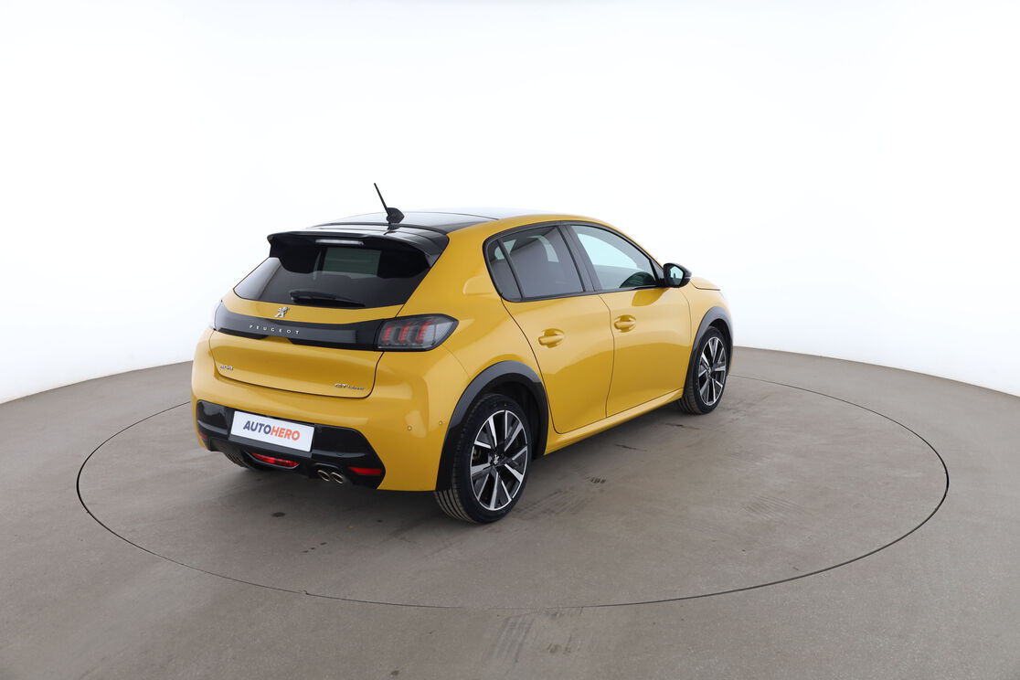 Peugeot 208 1.2 PureTech GT Line EAT8 — photo 5