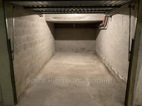 Parking 12 m²