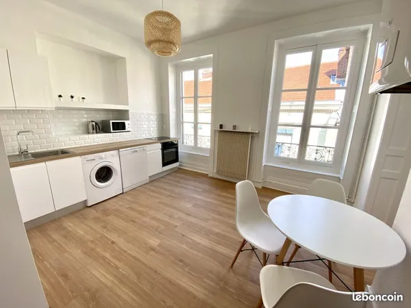 Meublé 4 pièces 105 m²