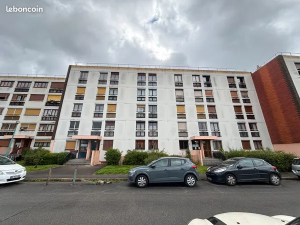 St pierre apt type 3 avec parking berlioz