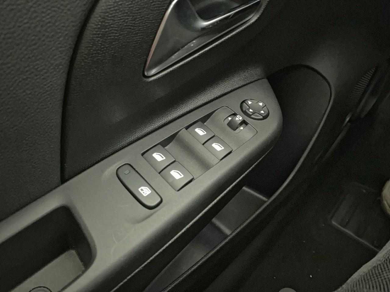 Opel Corsa 1.2 turbo hybrid 145 ch autom gs — photo 20