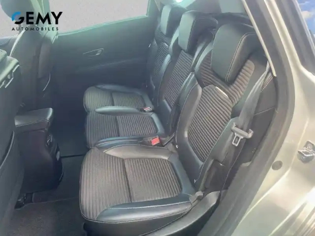 Renault Scenic dci 110 energy edc — photo 10