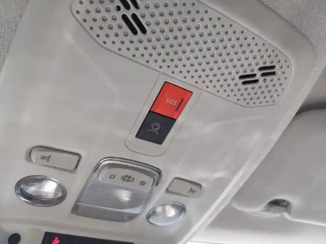 Citroën C4 e- 136 ch automatique — photo 22
