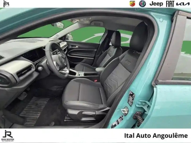 Jeep Avenger 1.2 turbo t3 100ch mhev altitude bvr6 ehybrid — photo 9