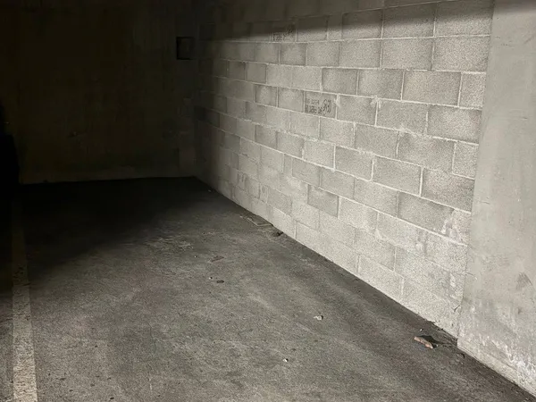 Parking 12 m²