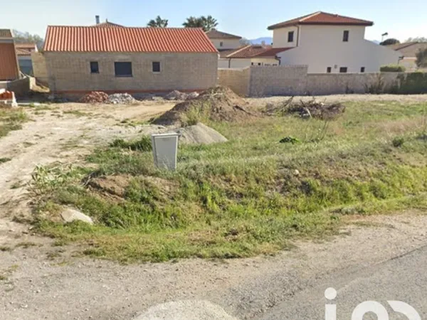 Terrain 575 m²